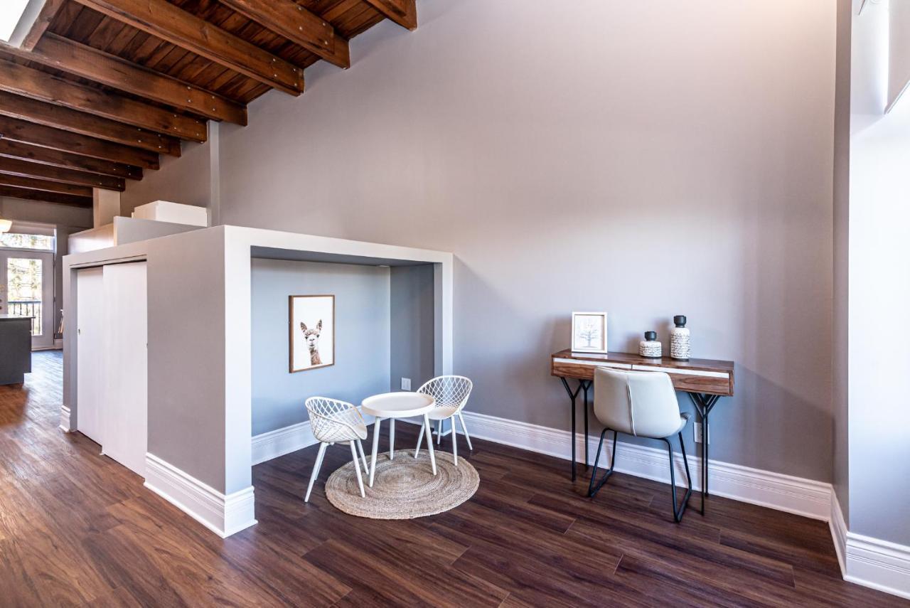 Family Friendly 3-Bedroom Beauty In Le Plateau By Denstays มอนทรีอัล ภายนอก รูปภาพ
