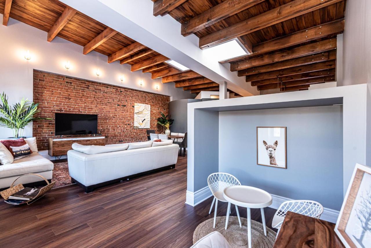 Family Friendly 3-Bedroom Beauty In Le Plateau By Denstays มอนทรีอัล ภายนอก รูปภาพ