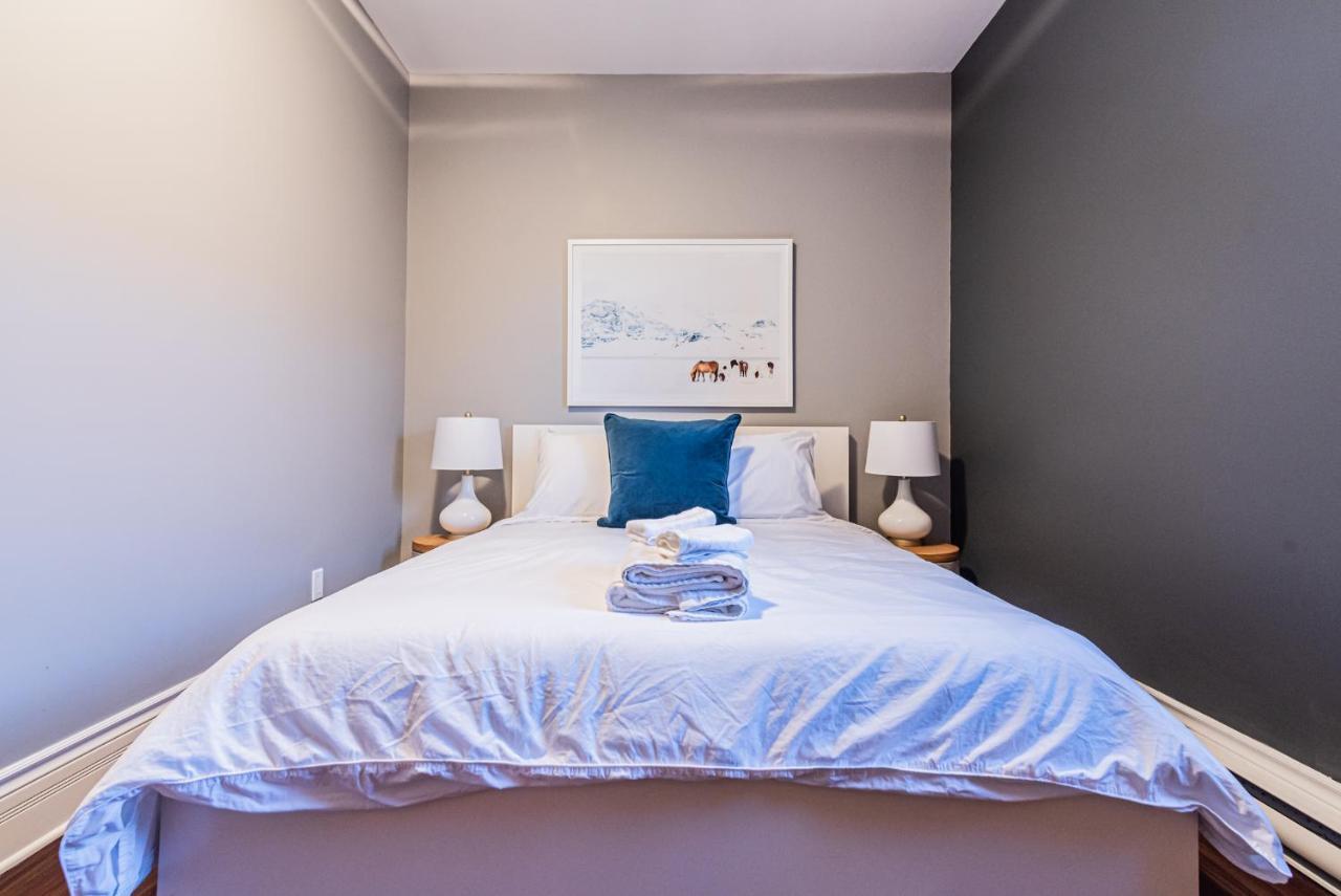 Family Friendly 3-Bedroom Beauty In Le Plateau By Denstays มอนทรีอัล ภายนอก รูปภาพ