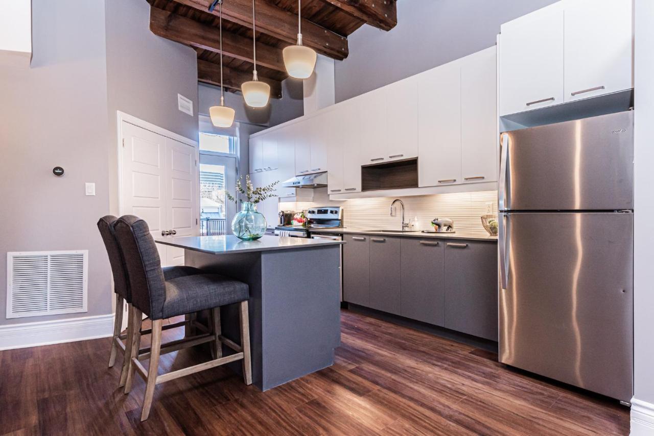 Family Friendly 3-Bedroom Beauty In Le Plateau By Denstays มอนทรีอัล ภายนอก รูปภาพ