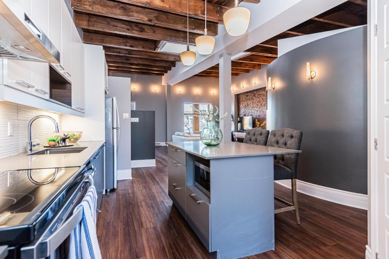 Family Friendly 3-Bedroom Beauty In Le Plateau By Denstays มอนทรีอัล ภายนอก รูปภาพ